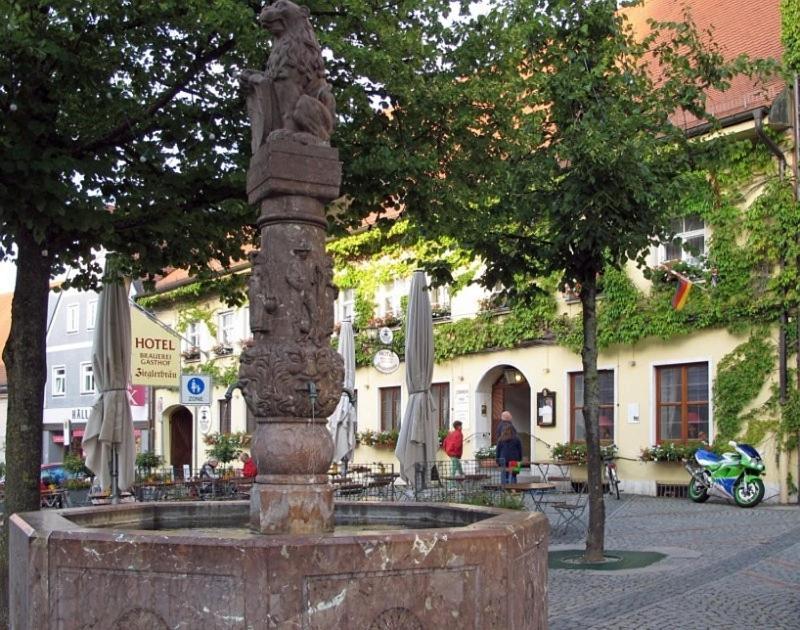 Altstadt-Hotel Zieglerbraeu Dachau Exteriör bild