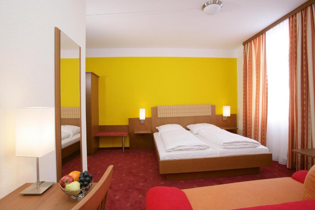 Altstadt-Hotel Zieglerbraeu Dachau Rum bild