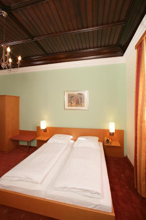 Altstadt-Hotel Zieglerbraeu Dachau Rum bild