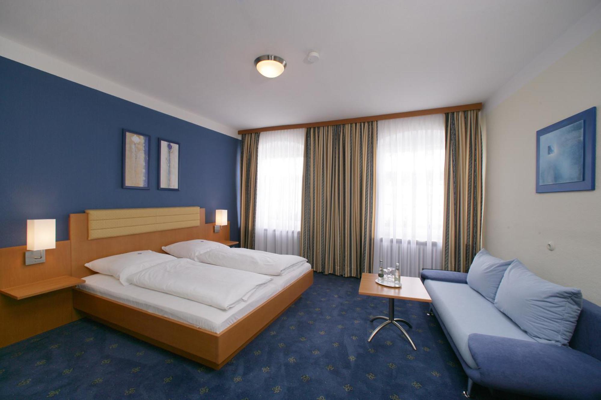Altstadt-Hotel Zieglerbraeu Dachau Exteriör bild