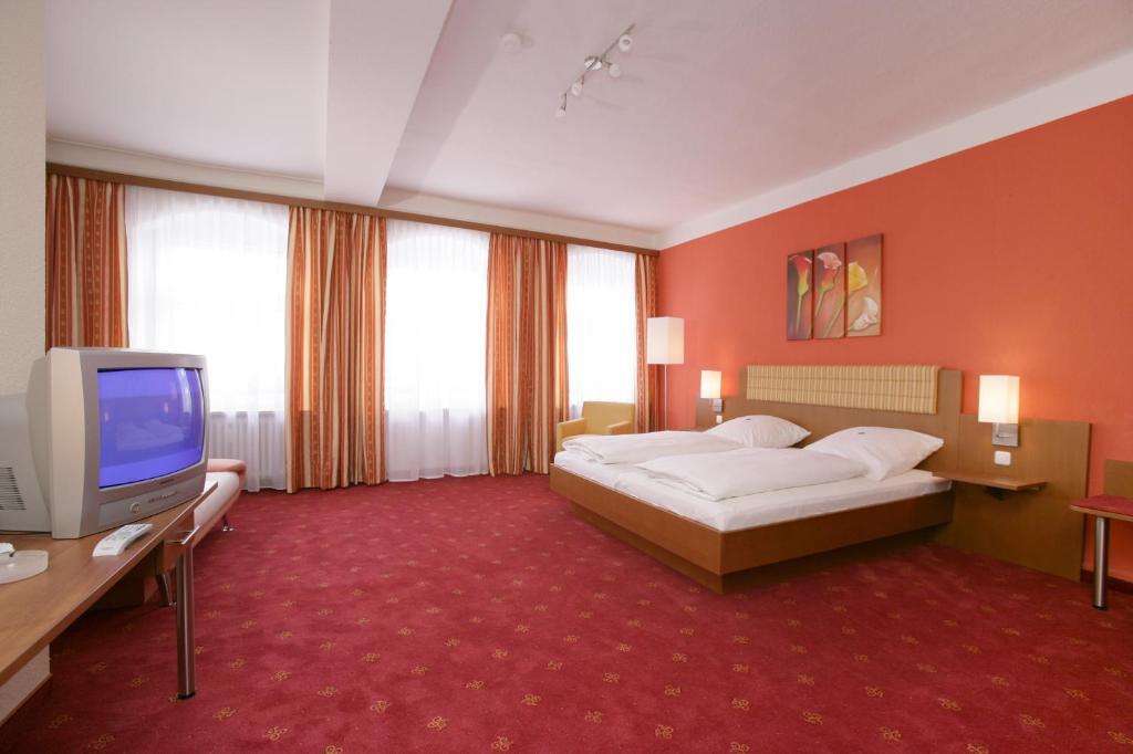 Altstadt-Hotel Zieglerbraeu Dachau Rum bild