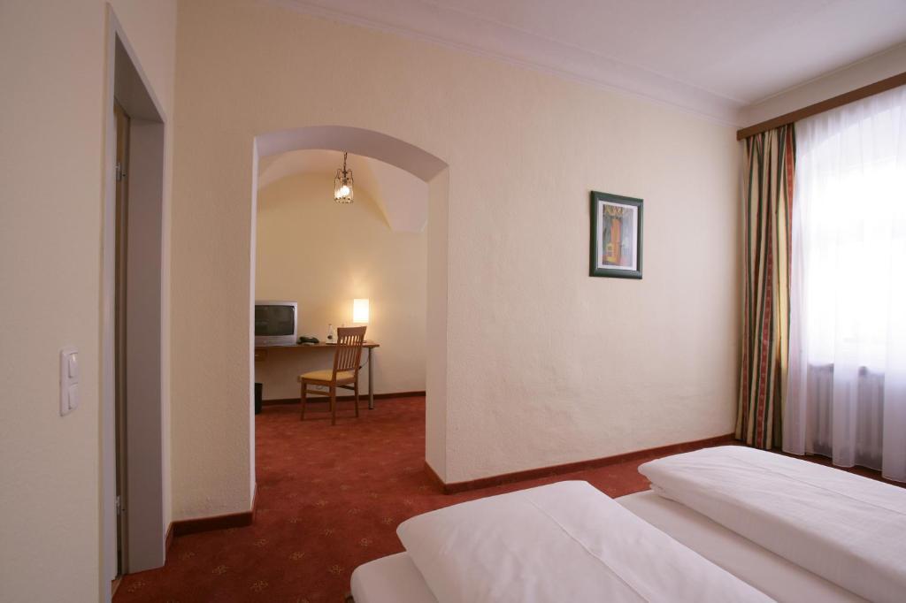 Altstadt-Hotel Zieglerbraeu Dachau Rum bild